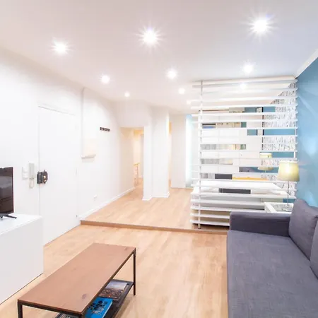 Madalena First Floor Appartamento Lisbona